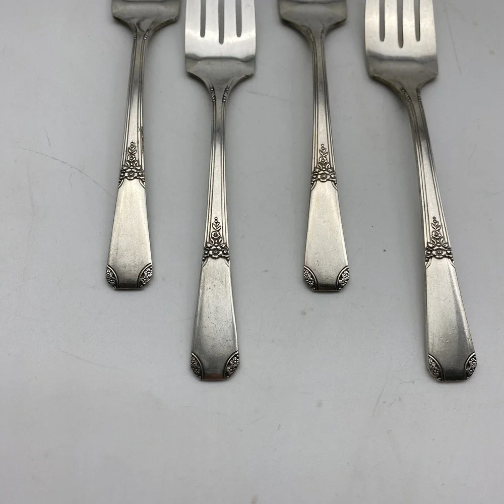 Vintage 1939 Wm A Rogers Rio Salad Forks Set Of 4 Silverplate‎ Art Deco Classic